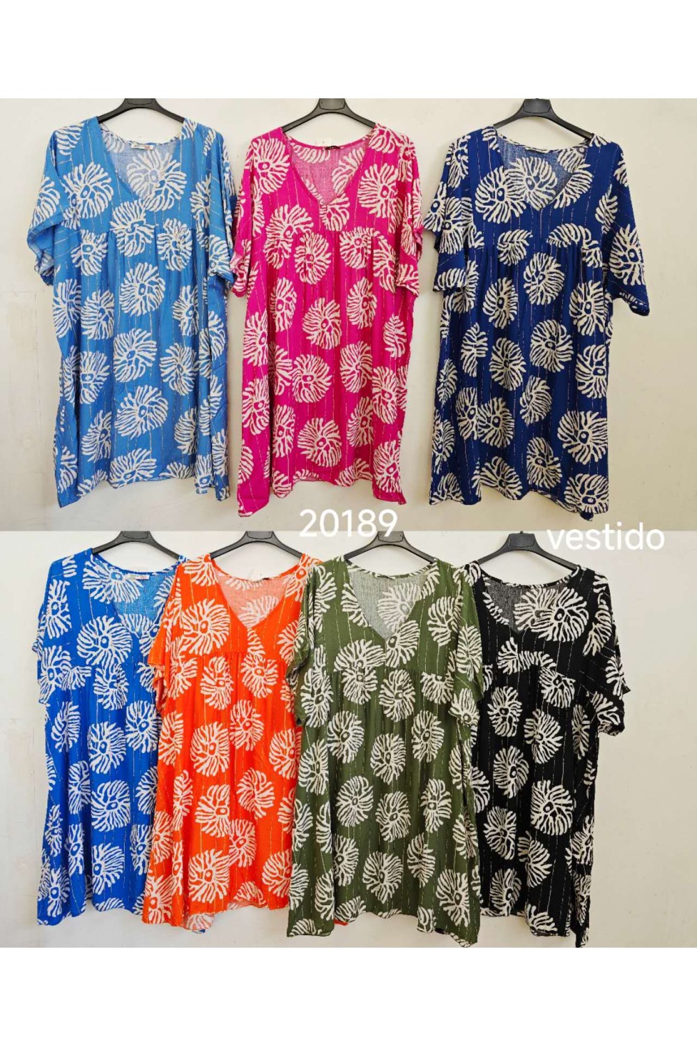 Vestido estampado cuello pico