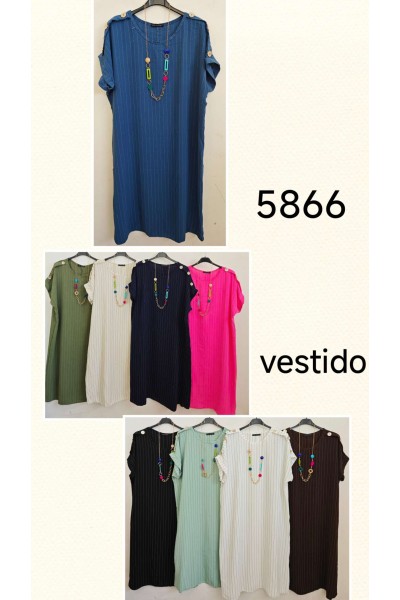 Vestido con botones en los hombros