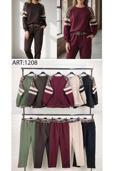 Conjunto de pantalón y sudadera