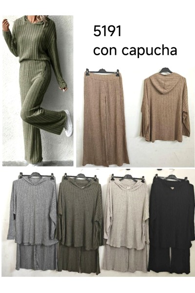 Conjunto punto con capucha y pantalón