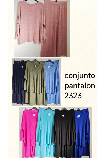 Conjunto de Camiseta y Pantalón punto fino